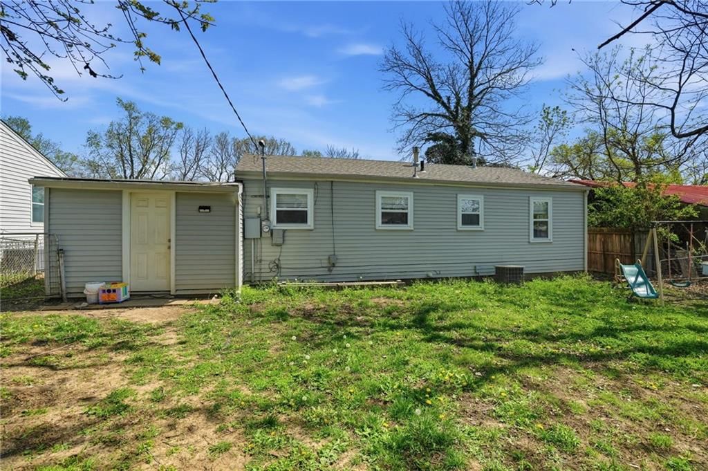 1040 S Cottonwood Street — photo 23