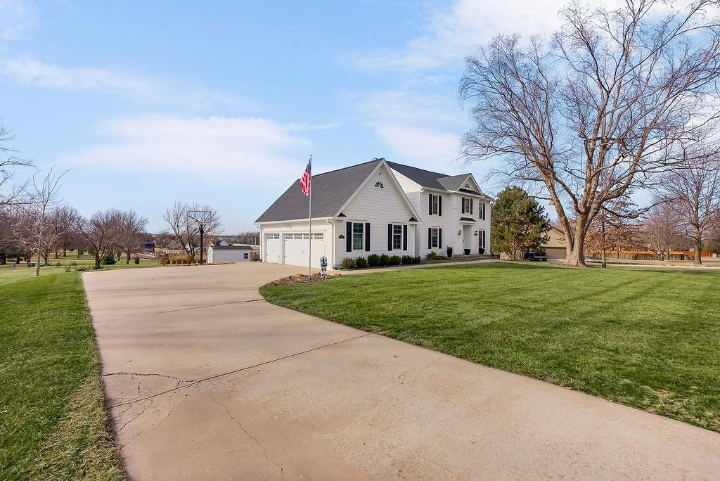 15142 Oakmont Street — photo 2