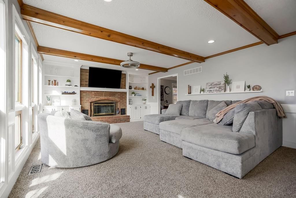 15142 Oakmont Street — photo 3