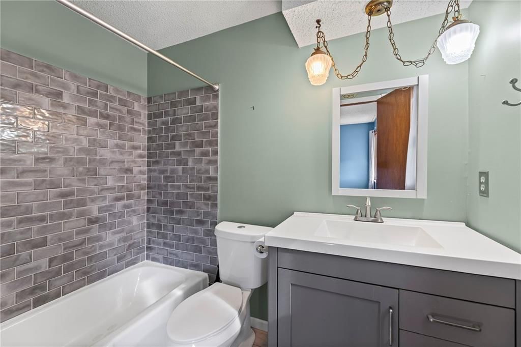20921 W 52nd Terrace — photo 23