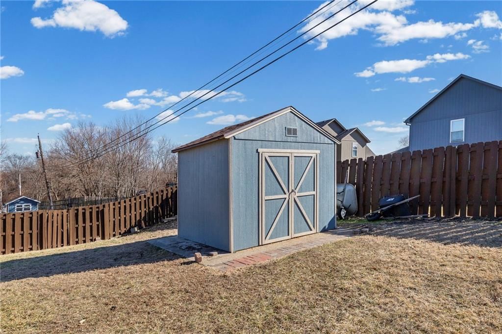 20921 W 52nd Terrace — photo 35