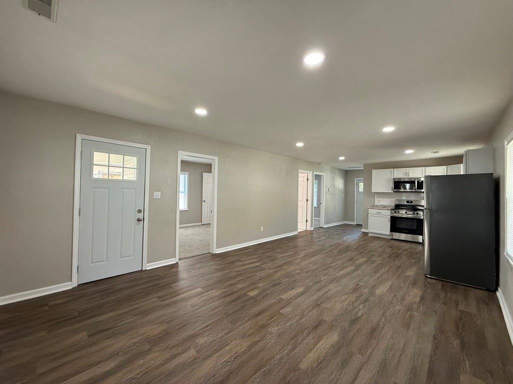 910 W Valley Street — photo 7
