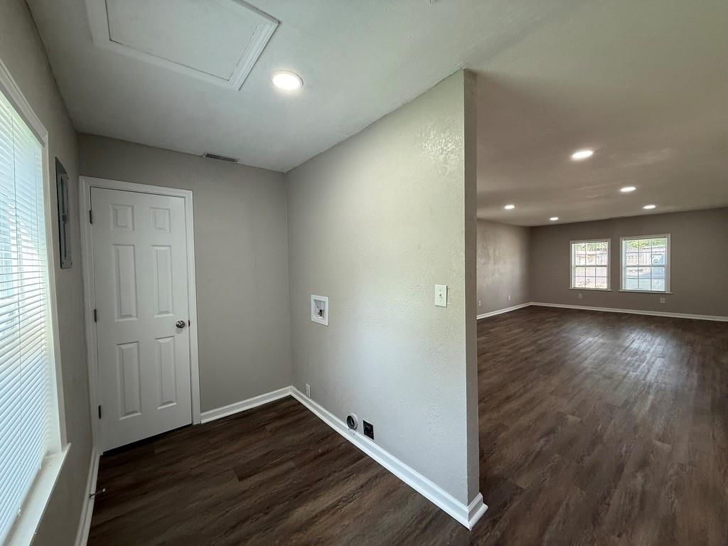 910 W Valley Street — photo 15