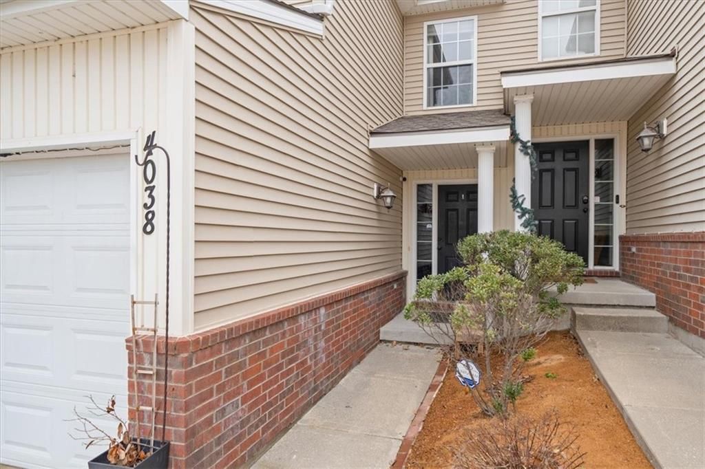 4038 N Hardesty Avenue — photo 4