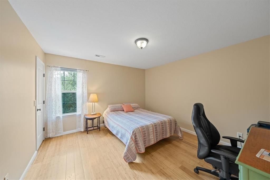 4038 N Hardesty Avenue — photo 13