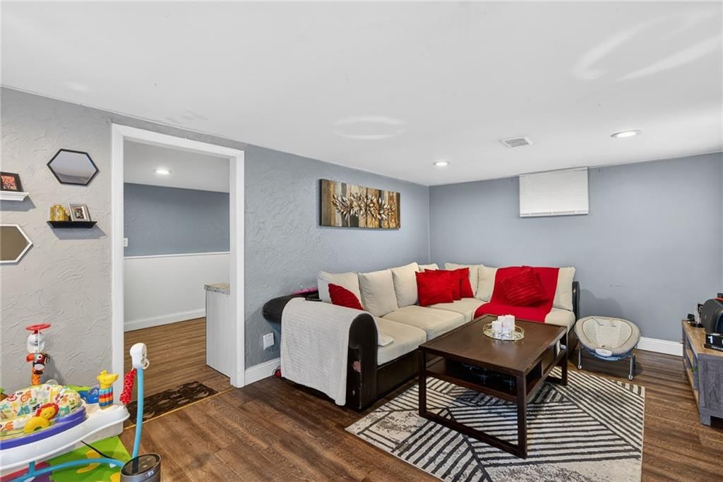 6003 Noorledge Avenue — photo 4