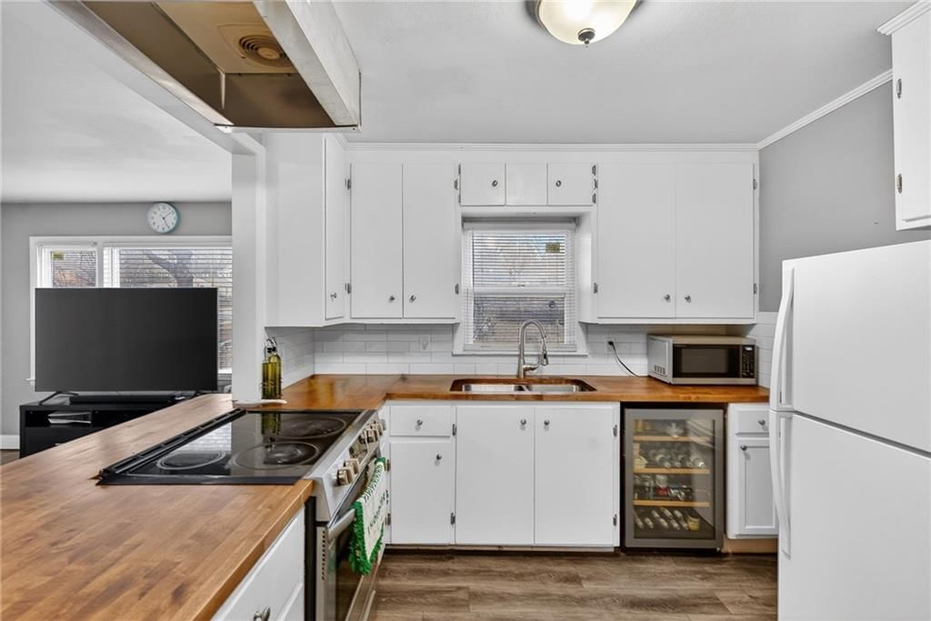 6003 Noorledge Avenue — photo 14