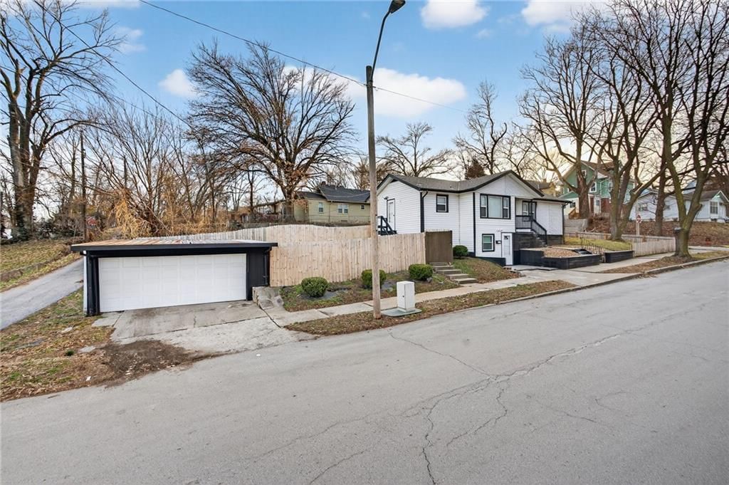 6003 Noorledge Avenue — photo 20
