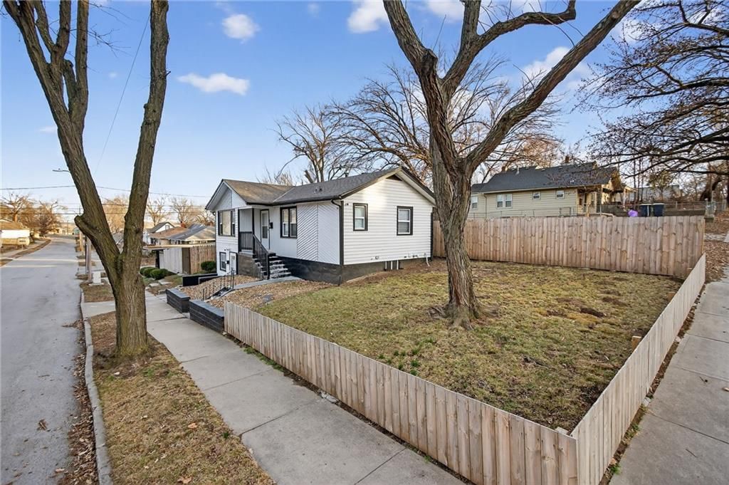 6003 Noorledge Avenue — photo 21