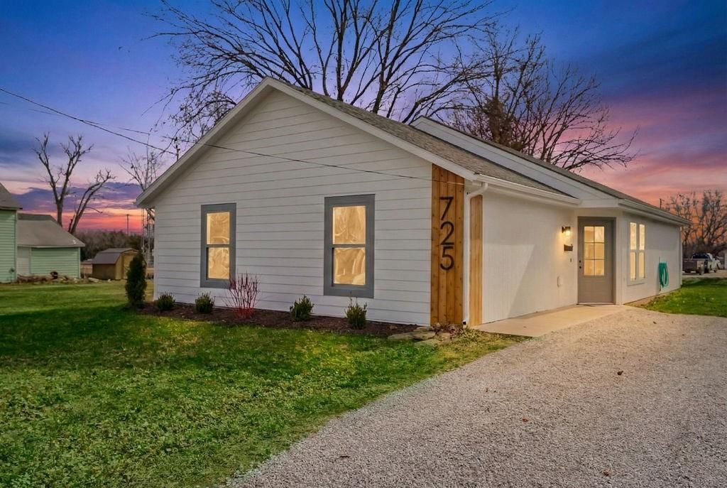 725 Pacific Avenue, Osawatomie, KS