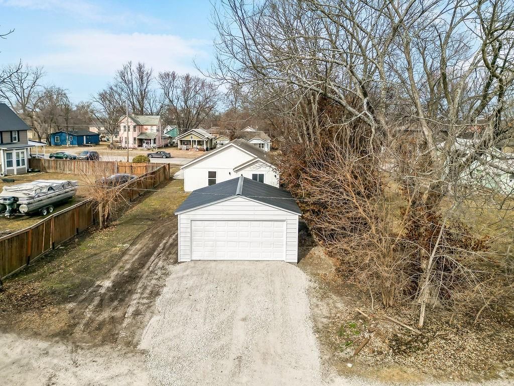 725 Pacific Avenue — photo 32