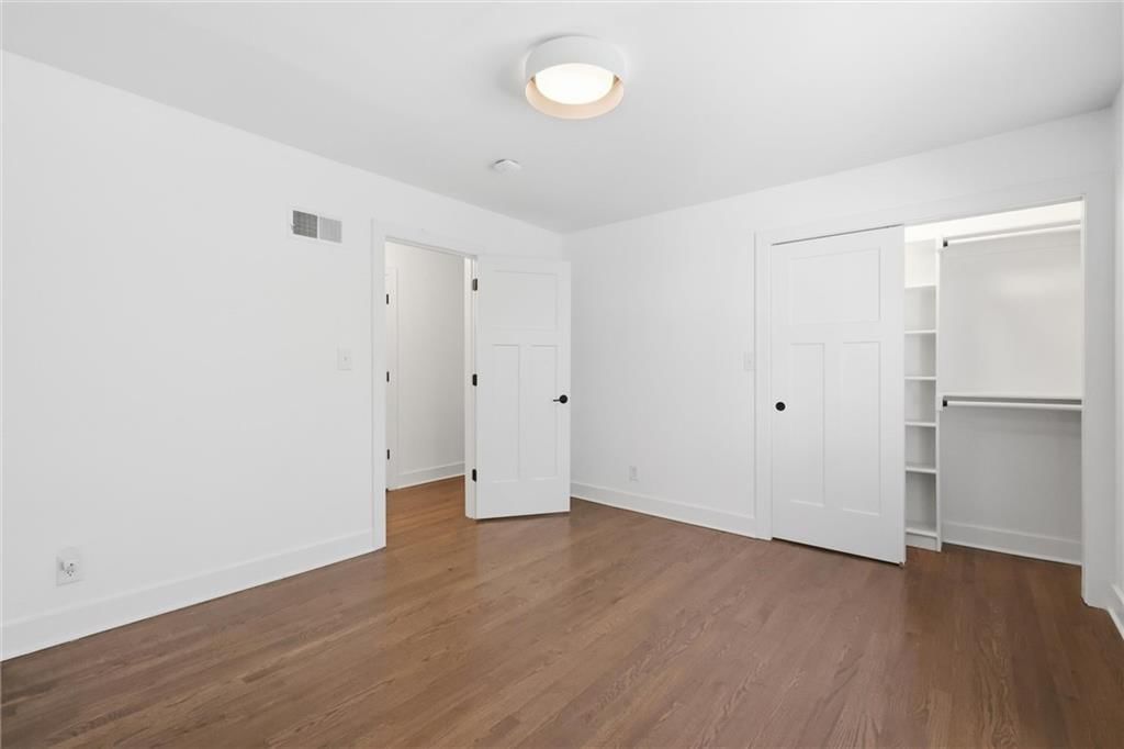 1901 W 70th Street — photo 21