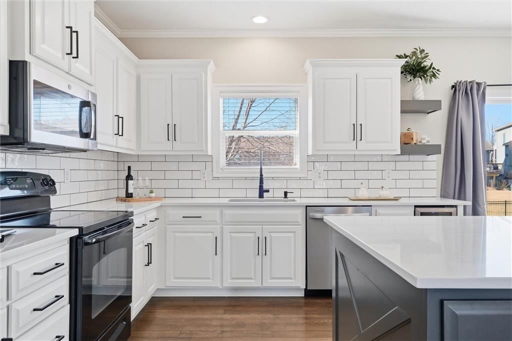 2236 SW Hawk View Road — photo 8