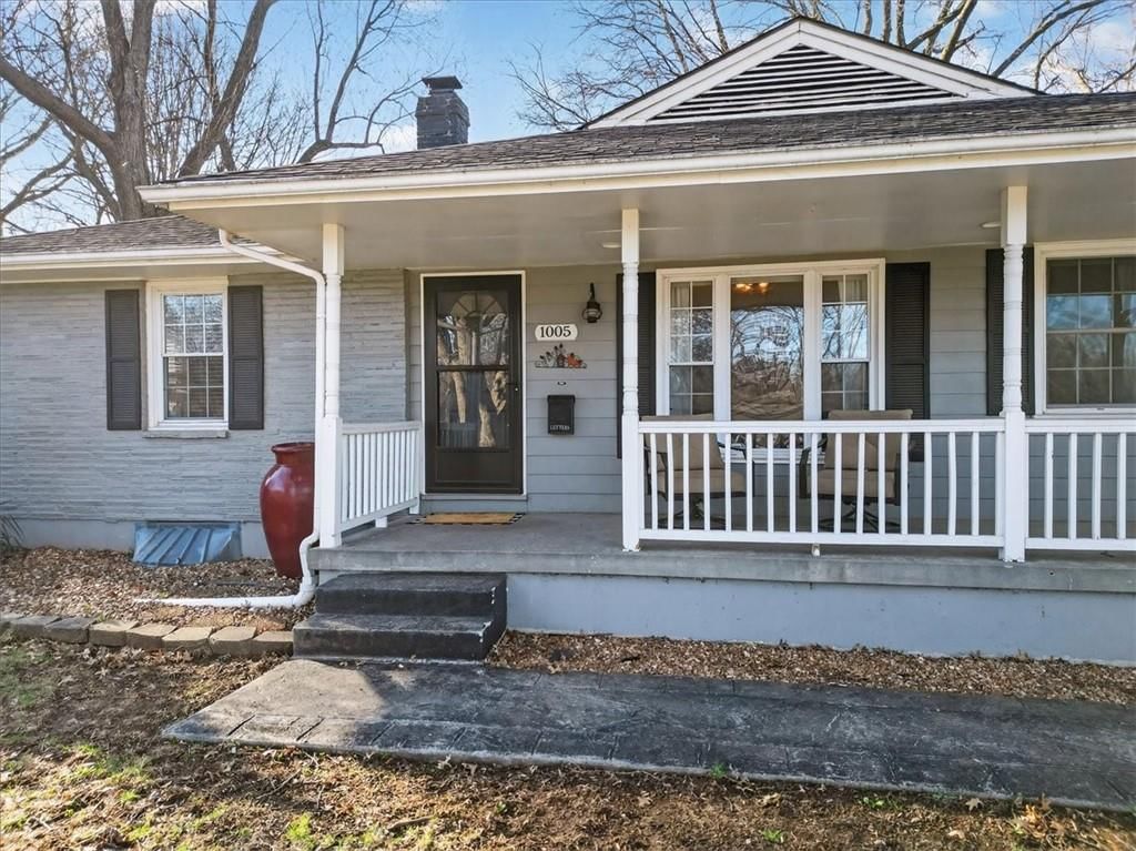 1005 NW MAPLE Street — photo 3