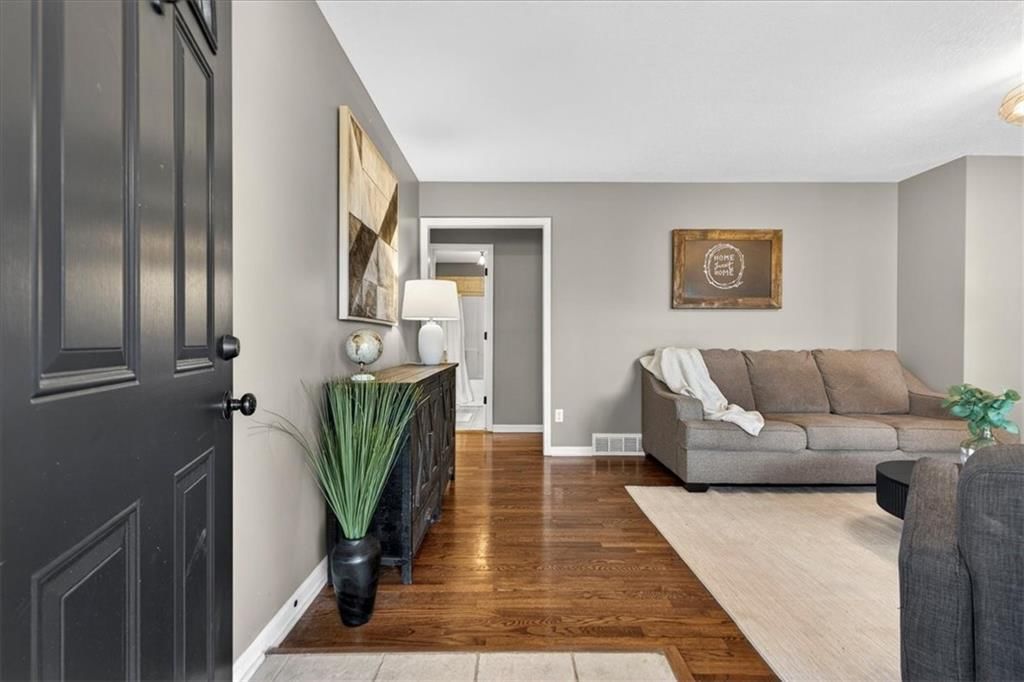 1005 NW MAPLE Street — photo 5