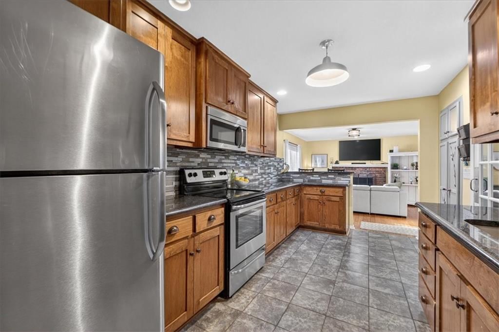 1005 NW MAPLE Street — photo 17