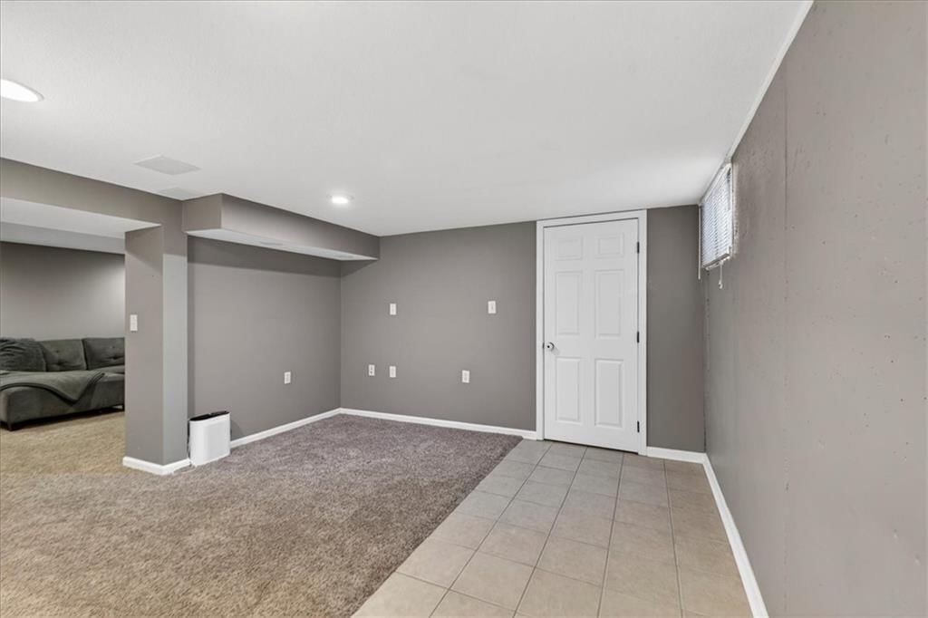 1005 NW MAPLE Street — photo 43