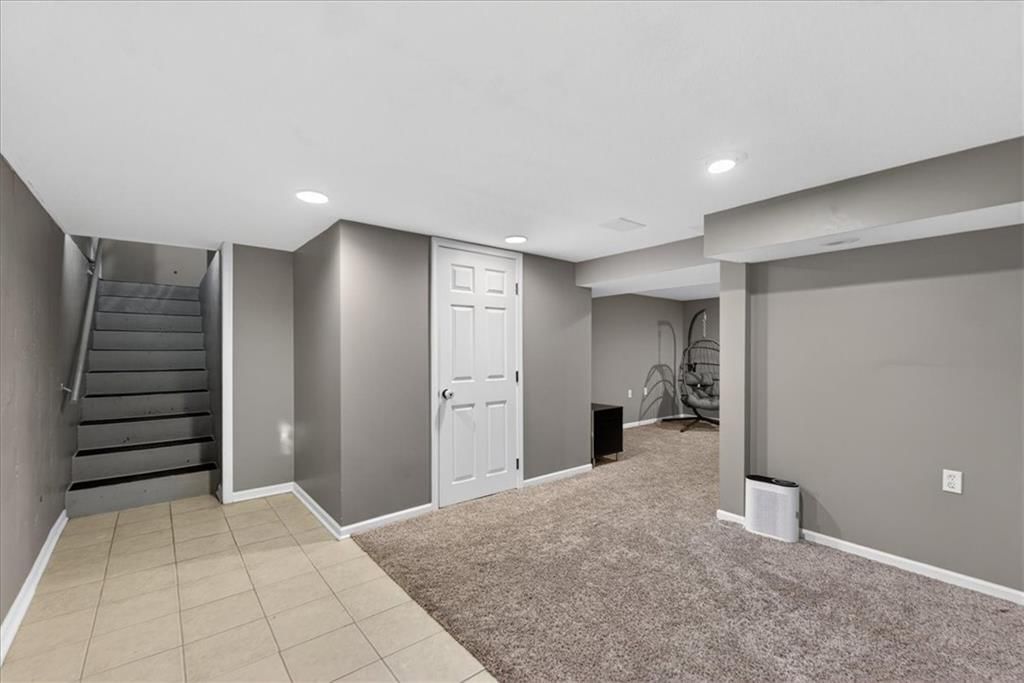 1005 NW MAPLE Street — photo 44