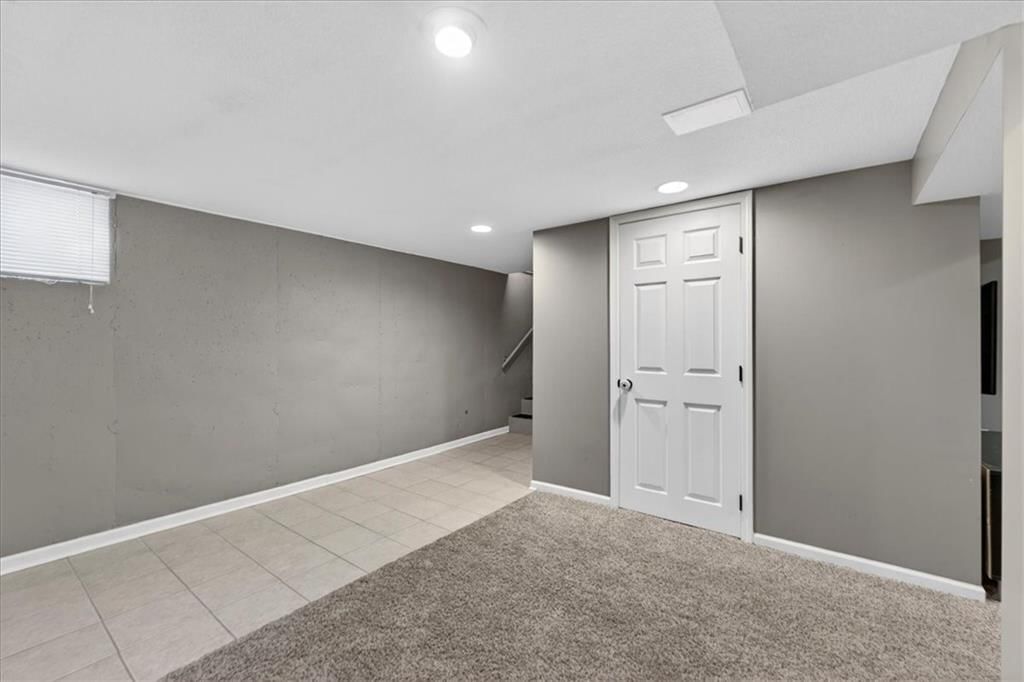 1005 NW MAPLE Street — photo 45