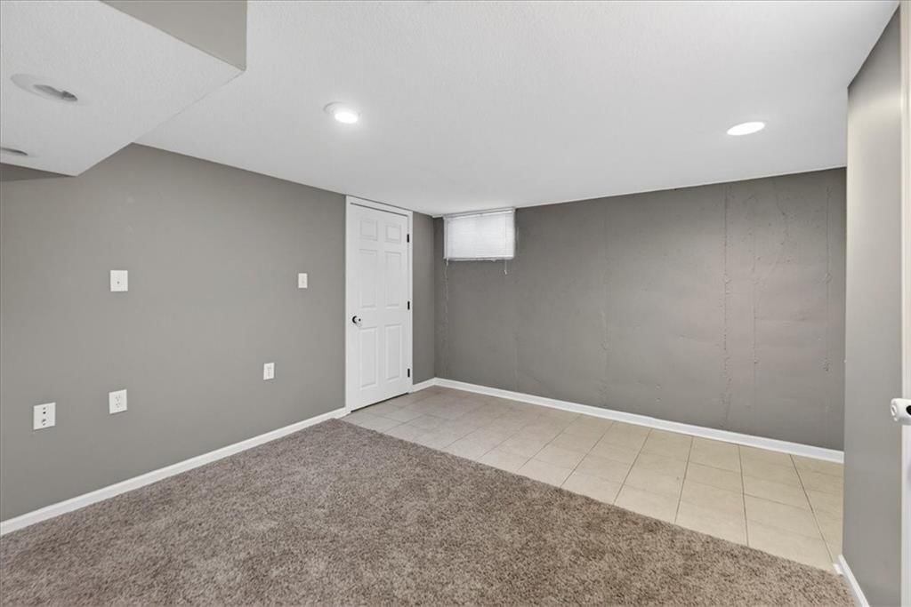 1005 NW MAPLE Street — photo 46