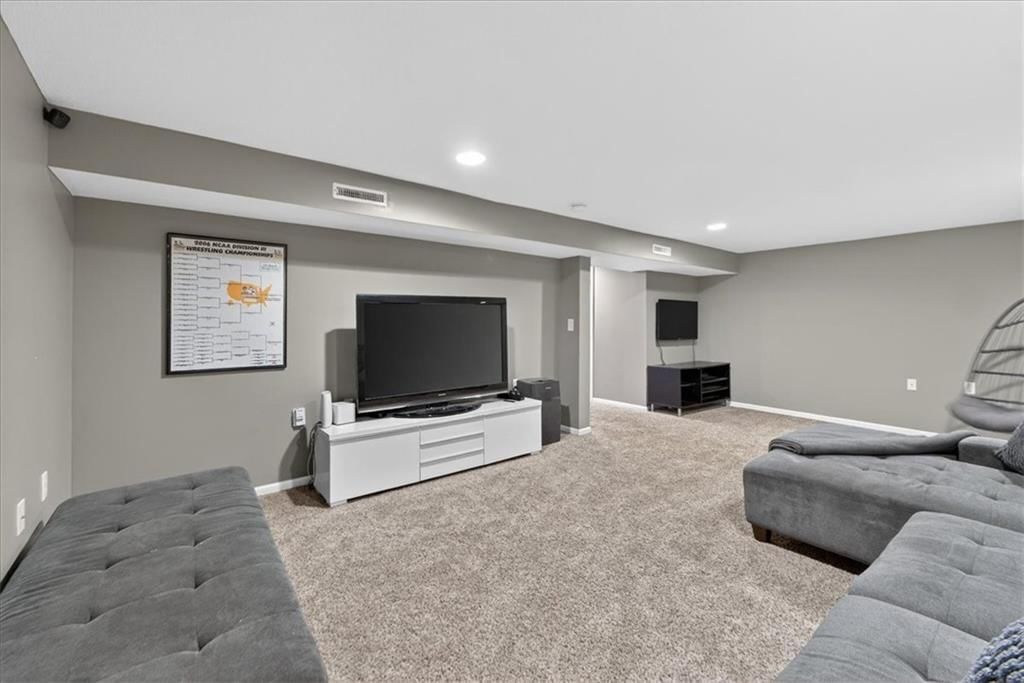 1005 NW MAPLE Street — photo 47