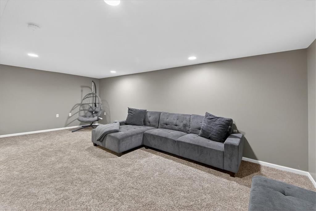 1005 NW MAPLE Street — photo 51