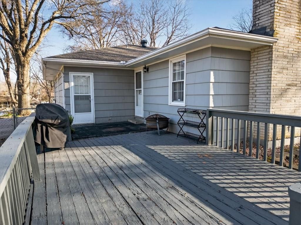 1005 NW MAPLE Street — photo 54
