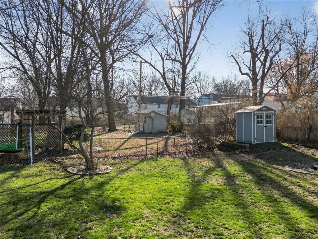 1005 NW MAPLE Street — photo 59