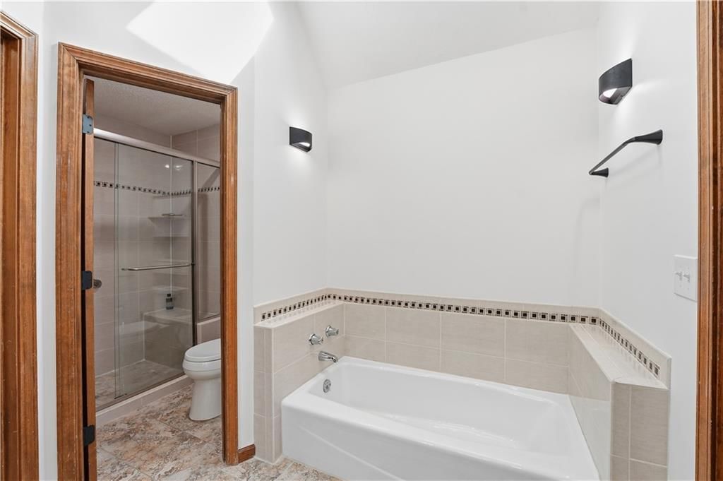 8362 Oakview Circle — photo 16
