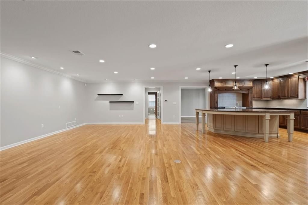 8912 Mohawk Lane — photo 13