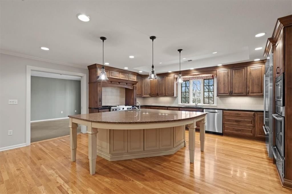 8912 Mohawk Lane — photo 15
