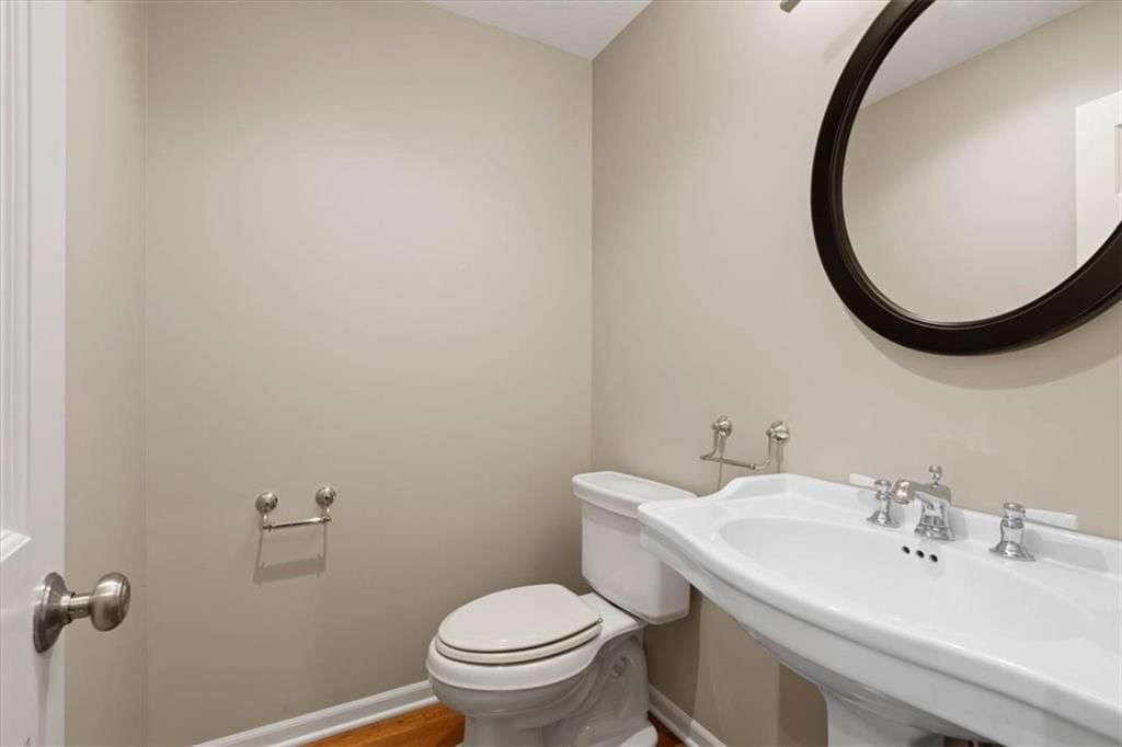 8912 Mohawk Lane — photo 23