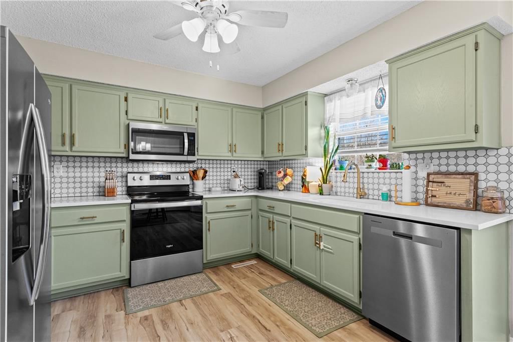 215 Pebblebrook Lane — photo 11
