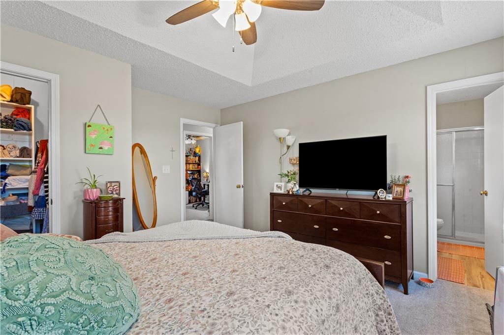 215 Pebblebrook Lane — photo 15