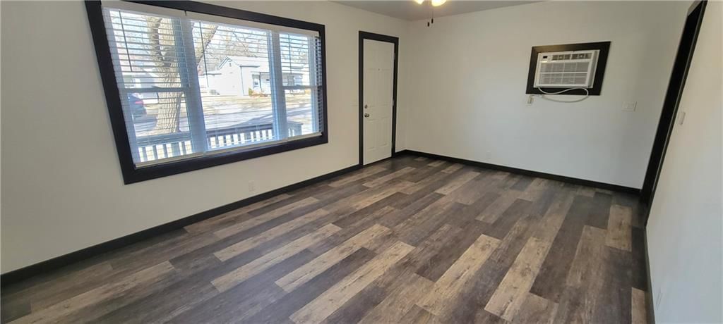 309 S 4th Street — photo 3