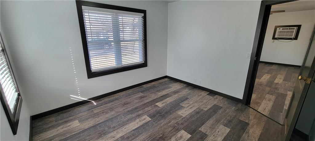 309 S 4th Street — photo 10