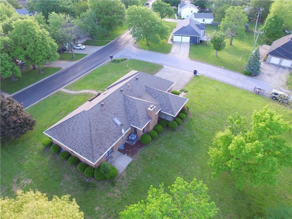 1410 Grandview Drive — photo 7