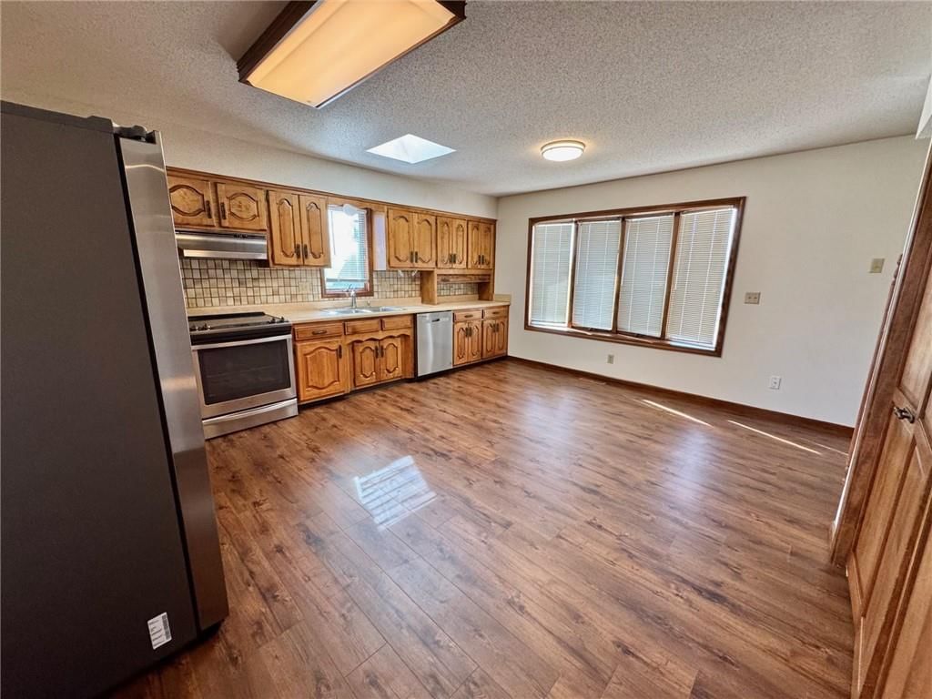 1410 Grandview Drive — photo 14