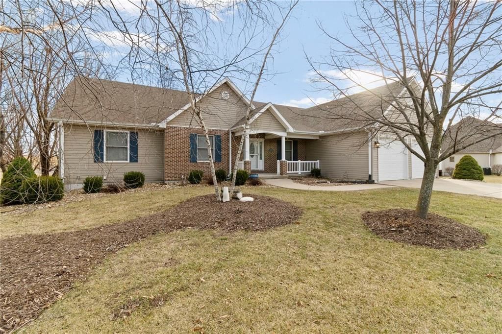 305 Eagles Landing Parkway — photo 3