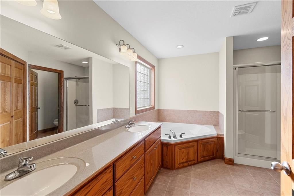 305 Eagles Landing Parkway — photo 18