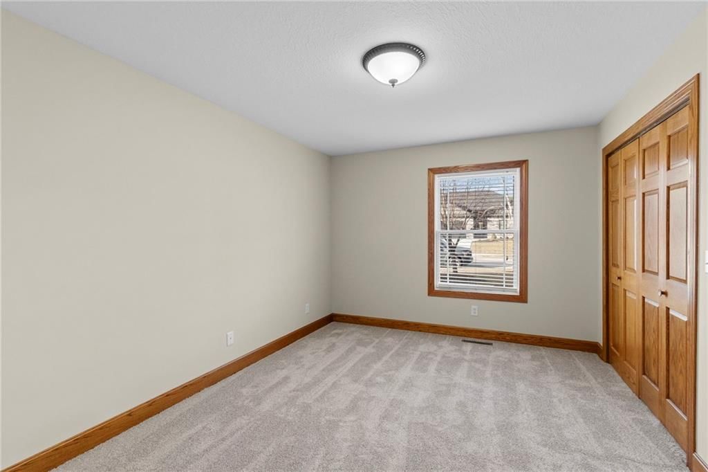 305 Eagles Landing Parkway — photo 20