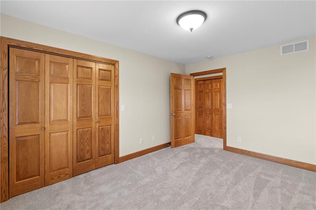 305 Eagles Landing Parkway — photo 21