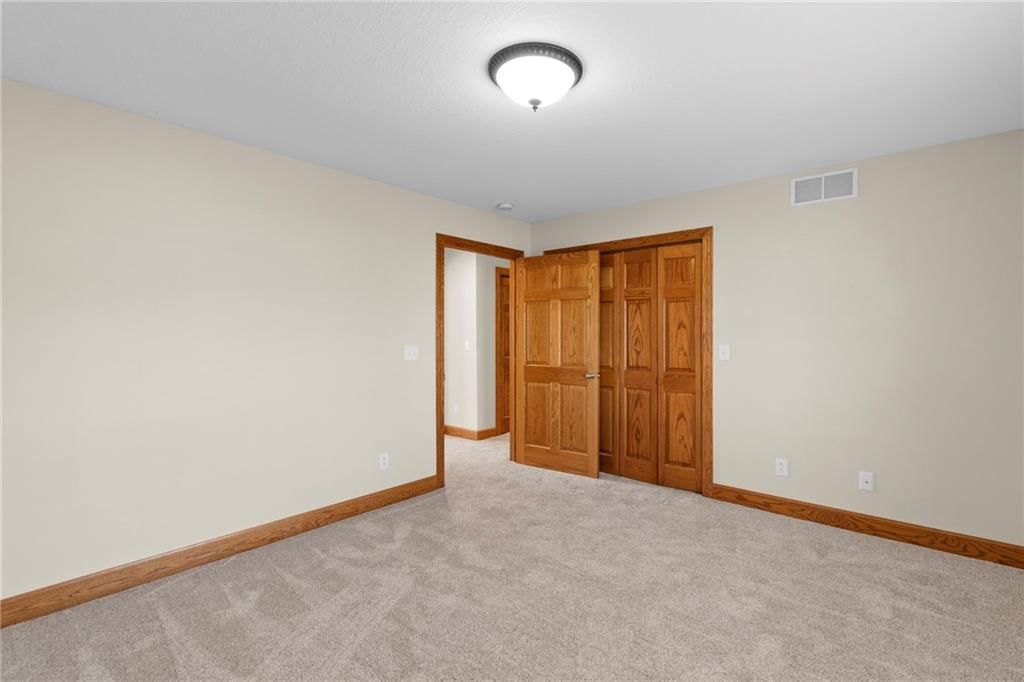 305 Eagles Landing Parkway — photo 24
