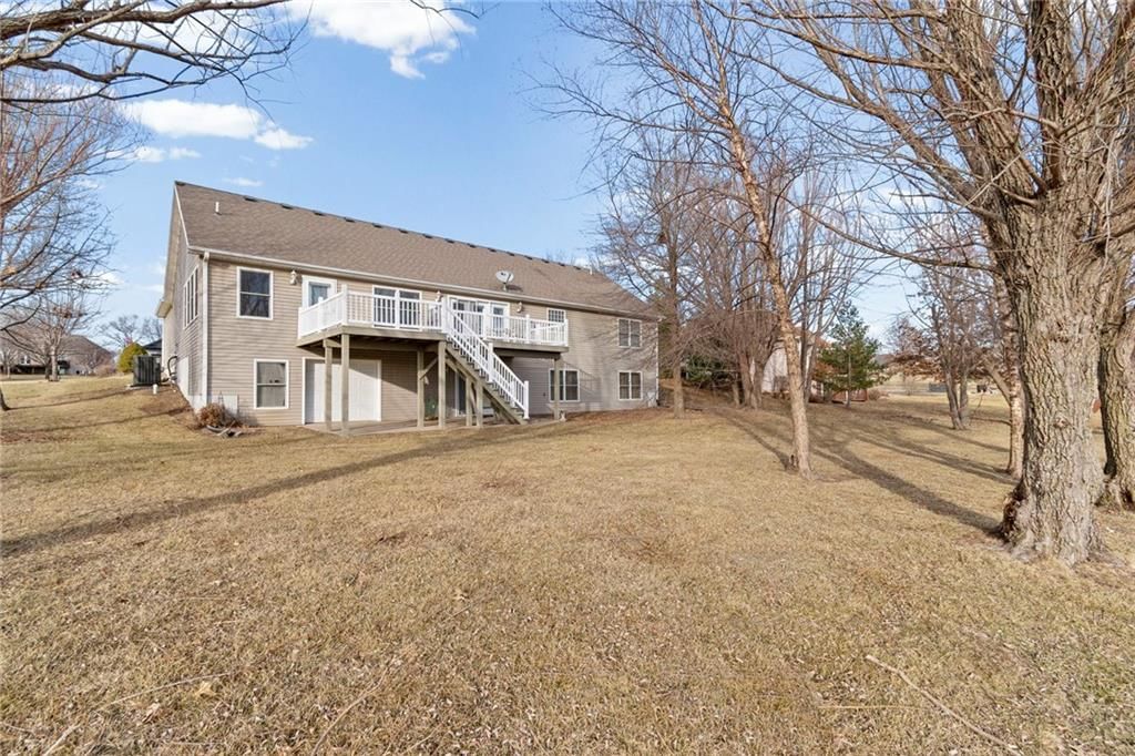 305 Eagles Landing Parkway — photo 32