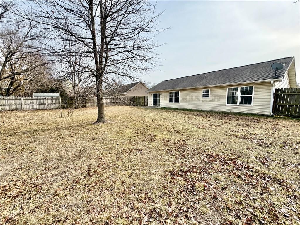 3227 Hughes Avenue — photo 28