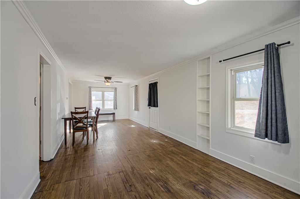 427 N Fairview Avenue — photo 4