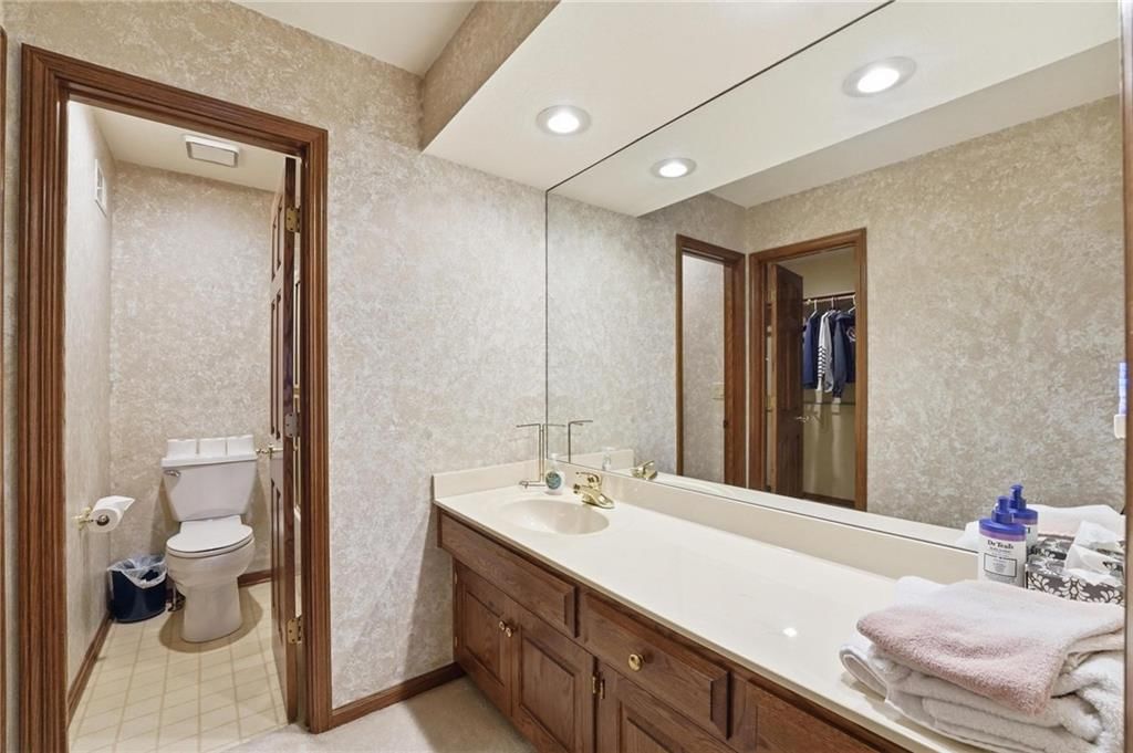 71 The Woodlands Drive — photo 42