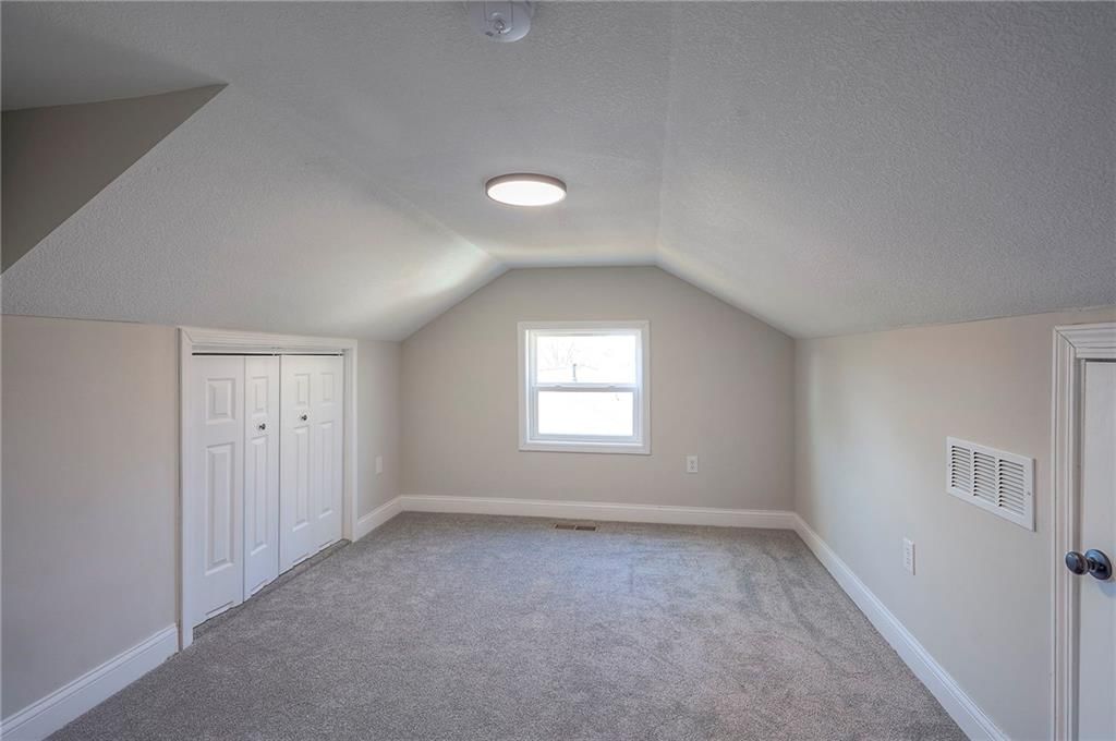 524 E Prairie Street — photo 24