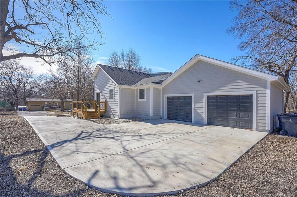 524 E Prairie Street — photo 32