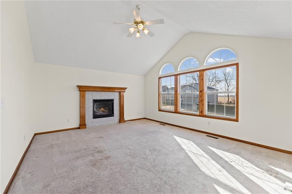 1300 Spruce Drive — photo 4